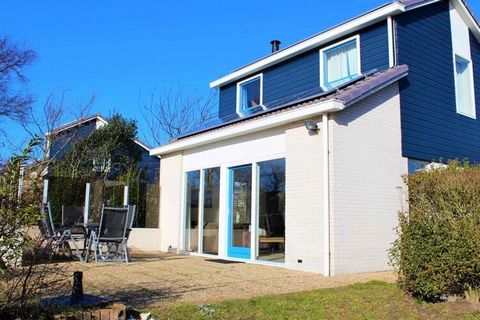 Luxurious holiday home in De Koog (Texel), near the beach, located directly on the lake, sauna, sunbed, whirlpool, open fireplace, type: 4L1 (Landal category)
