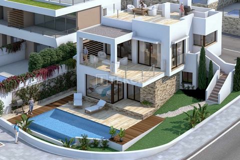 Duplex Stylish Villa with Mesmerizing Mediterranean Sea and Mountain Views in Nerja The villa on sale is located in Nerja on the Costa del Sol in Spain, Nerja is known for its stunning natural landscapes, beaches, and unique attractions. The combinat...