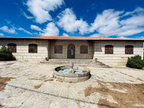 FANTASTIC 7 BEDROOM SINGLE STOREY VILLA WITH SWIMMING POOL AND 2040m2 OF LAND, LOCATED IN LOUSA, TORRE DE MONCORVO!! If you are looking to live in a quiet area or invest in local accommodation, this villa near the Douro River and with views of the mo...