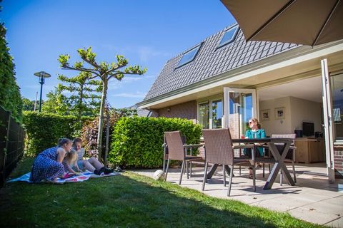 These holiday homes, set in holiday resort Duinrust in Noordwijk, are the perfect base for a wonderful holiday. The accommodations feature a nice interior and they're equipped with all modern comforts. Think for example of a dishwasher, washing machi...