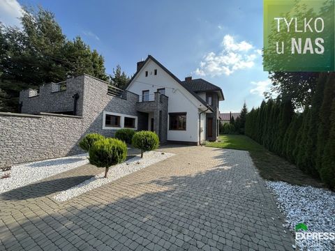 *Evergreen Garden* A detached one-storey house with a usable attic from 2007 located on a plot of 758 m2 in the village of Łapy. The usable area of the house is 168.49 m2. Additional space on the ground floor consists of two rooms: 4.10m2 and 28.5m2,...
