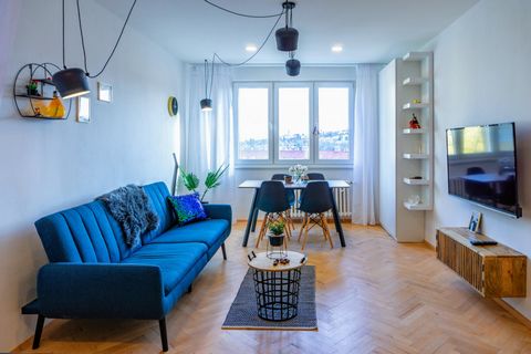 Brand new fully equipped apartment with stunning view of Prague just 4 metro stations to the city centre (Old Town Square). Metro station Bořislavka is located right in the front of the house. Ideally positioned apartment between airport and city cen...