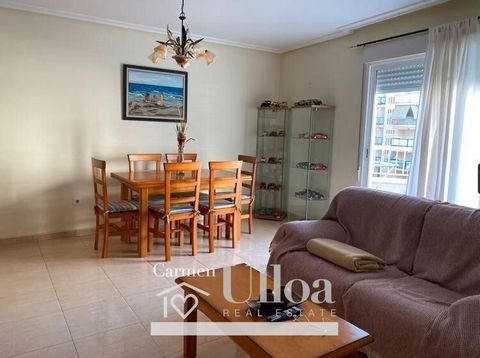 APARTMENT IN SANTA POLA MARINAWe present you this 89 m2 apartment with 2 bedrooms in the marina of Santa Pola. This property is ideal for both year-round residence and holiday seasons, making it also an excellent option for investors.The apartment fe...