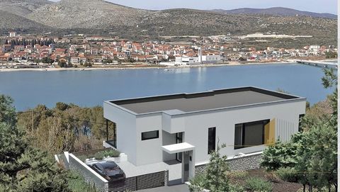 The land is located in a quiet and luxurious place in Trogir on the island of Čiovo. It is only 170m to the sea and the hotel beach, and 840m to the old city core, the center and the Trogir waterfront. Split Airport is 4.8 km away. The land offers a ...
