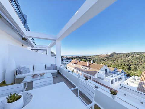 Duplex Penthouse for sale in Selwo, Estepona with 2 bedrooms, 2 bathrooms, 1 on suite bathroom, 1 toilet and with orientation south/west, with communal swimming pool and private garage (2 parking spaces). Regarding property dimensions, it has 101 m² ...