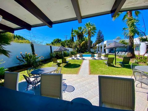 This private villa is situated on a plot of 2,000 sq mts & build size of 600 mts, a few minutes away from Puerto Banus or Marbella center. The villa consists of 10 double bedrooms / 2 of the bedrooms sleep 3 or 4 / making a total of 24 potential gues...