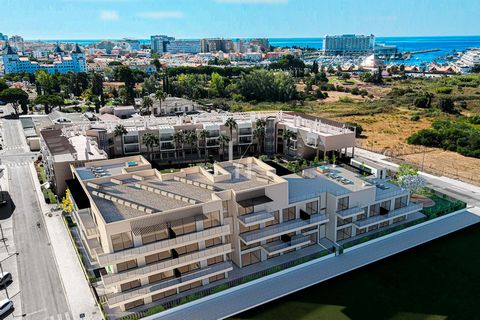 Located in Quarteira. Let yourself be enchanted by the beauty and modernity of this new development located in the center of Vilamoura. Very close to Falésia Beach and just 500 meters from Vilamoura Marina, this development is the dream of anyone who...