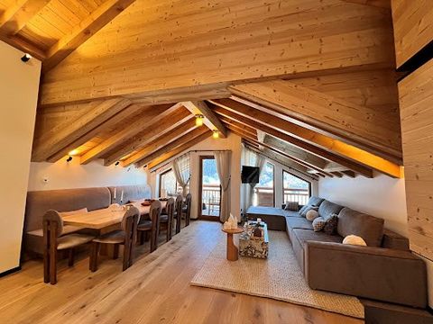 Devenez propriétaire au coeur des 3 Vallées Hameau de 7 chalets respectant l'architecture traditionnelle de la station de Méribel (plus que 4 chalets disponibles) Prestations haut de gamme, matériaux de qualité, ascenseur privatif. Chalet 1, composé ...