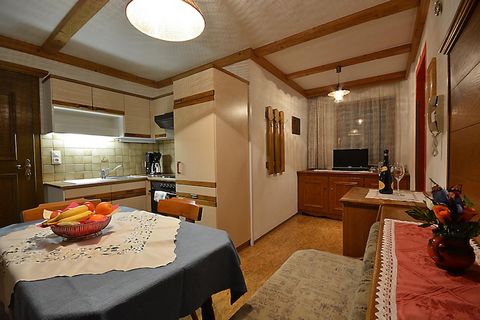 This cosy holiday apartment is located at an altitude of 900 m at the entrance to the Pitztal valley in the Arzl-Wald district. It sits on a sunny and quiet hill with a breath-taking panoramic view of the surrounding mountains. The apartment is perfe...