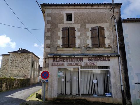 Old village house to renovate opposite the village church. It currently has 3 levels. On the ground floor there is a garage, a glass shop, a lounge and an office. On the first floor there are 4 rooms and a large attic space that can be converted (sub...