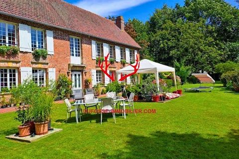 The Dufossé Immobilier agency in Deauville offers you, near the center of Honfleur, in a bucolic setting imbued with serenity, this property nestled in the heart of a landscaped park of 6,000 m². A true invitation to escape, this timeless domain is c...