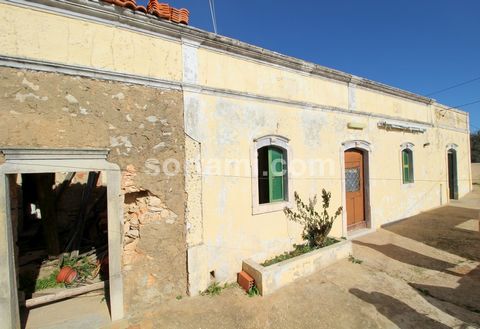 Semi-detached house with a fantastic view situated in a very quiet area in Loulé. The property comprises a living room with fireplace, three bedrooms, kitchen and one bathroom. In the council of Loulé, you'll find one of the most attractive places in...