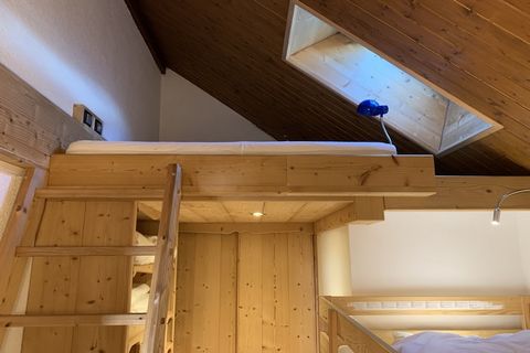 Diese ferienwohnung in Les Deux Alpes mit 2 Schlafzimmer und hat eine Kapazität für 6 personen. Unterkunft Unterkunft hat 47 m² befindet sichkomfortable und voll ausgestattete, mit Blick auf die Berge und das Skigebiet. Die Unterkunft befindet sich 5...