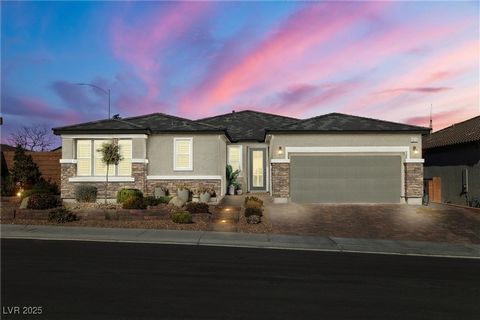 Welcome to this gorgeous single story, 4 bedroom home designed for both comfort and elegance. The spacious great room features a cozy firepace, perfect for gatherings, and flows seamlessly into the chefs kitchen. The kitchen boasts an oversized islan...