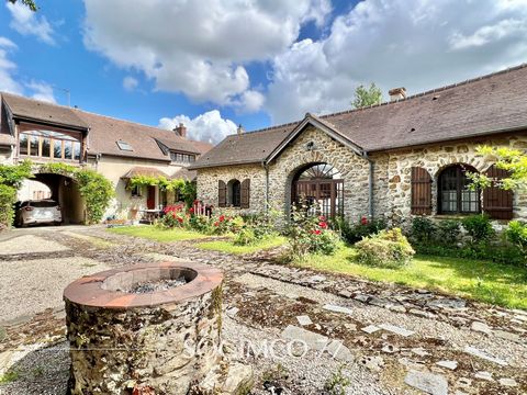 Nous vous proposons cette magnifique maison de type ancien corps de ferme de 200 m2 habitables, située sur la commune de Jossigny, à quelques minutes en voiture du centre commercial Val d’Europe et de son RER A. Datant du début du 20ème siècle, cette...