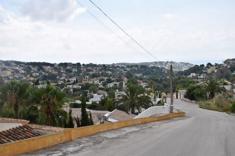 Building plot in Benissa, Costa Blanca, with open views, just 4.4 km from the beach. The plot is located in a sunny and quiet residential area in Benissa, Costa Blanca, just 4.4 km from the beach, 5 km from Mercadona, 5.4 km from Lidl and 10 km from ...