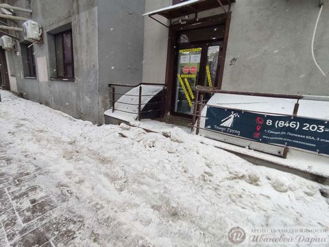 Предлагаем в аренду торговую площадь в удобном и перспективном месте Самары Это встроенное помещение в жилом доме на первом этаже. Площадь помещения составляет 29 квадратных метров, высота потолков 2,7 метра.вход с полевой. На плане помещение 101а. С...