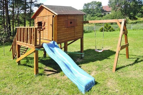 En el borde del Parque Nacional Wolin: pequeño complejo vacacional de nueva construcción cerca del pintoresco lago Wiselka ya solo 1,2 km de la hermosa playa del mar Báltico. Los niños tienen mucho espacio para jugar y correr en la enorme propiedad v...