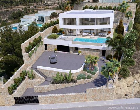 Vivienda de lujo en la tranquila y consolidada población de Calpe, Alicante. Esta espectacular villa de 898 m2 se encuentra en una parcela de 1042 m2 y ofrece impresionantes vistas al mar, el Peñón de Ifach y Calpe. Su distribución en 3 plantas, comu...