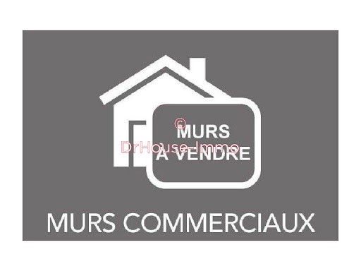 SPECIAL INVESTISSEURS Local commercial de 600 m² dans une zone en plein développement déjà 5 commerces installés ou en cours d'installation Actuellement loué 30.000 € annuel Taxe foncière a charge locataire Parking en foisonnement de plus de 90 place...