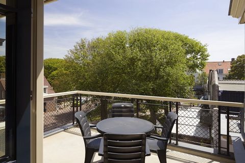 Résidence Wijngaerde is located in the centre of charming Domburg, just 200 metres from the beach. The selection has been greatly expanded. A total of five roomy variants have been added, including four 4-person apartments: a variant with a kitchen i...