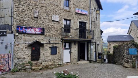 Maison de village avec restaurant et habitation