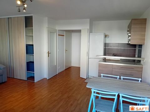 Appartement 2010 - T1 33 m2 en RDJ terrasse 5 m2 - parking S/S privé - RER C