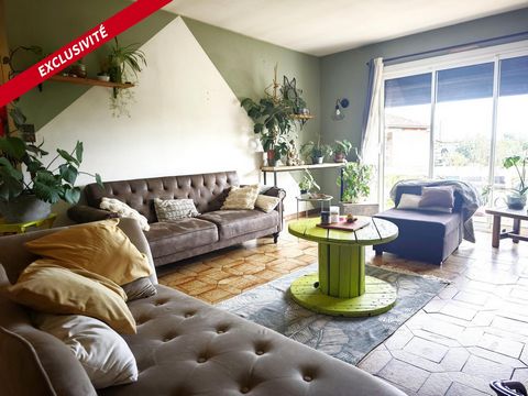 Montech , villa T5 +bureau + mezzanine de 149m² avec sa parcelle verdoyante de 1580m² + T2 mansardé avec entrée indépendante .