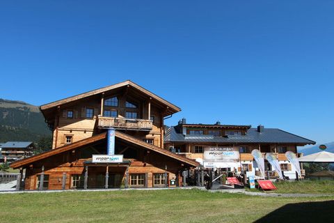 Dit appartement met een balkon heeft 3 slaapkamers en is geschikt voor 7 personen. Ideaal voor gezinnen met kinderen. Het is gelegen op de grens van Salzburgerland en Tirol, op een sneeuwzekere hoogte van 1200 m. Je bevindt je op een unieke locatie, ...