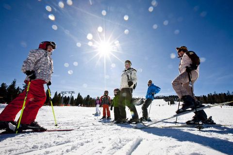 Na tych trzech krajów; Salzburg, Karyntia i Styria leży w malowniczej miejscowości Stadl na Mur. Z ponad 200 słonecznych dni w roku, a okoliczne narty śnieg pewien składają się na doskonałe środowisko wypoczynkowego dla wszystkich pór roku. Twój luks...