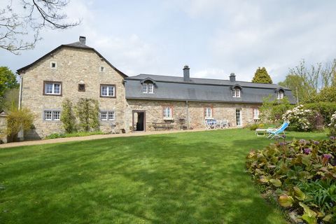 It is one of the last Ardennes farms in square whose manor house dates from 1783. This 18th century building housed in its vaulted cellars an old Péket distillery (a Liège alcohol well known in the region). The owner is passionate about floral decora...
