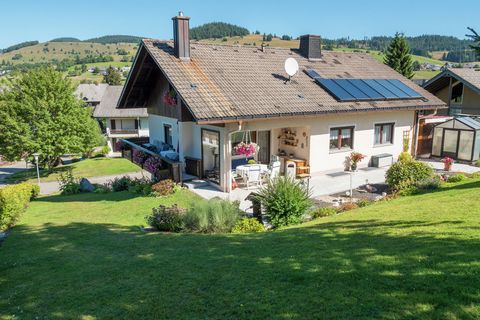 Nestled in the most beautiful valley in Bernau in the Southern Black Forest, this holiday apartment with one bedroom can host a family of 3. Situated just 500 m away from the forest, the apartment has a large garden equipped with furniture to spend p...