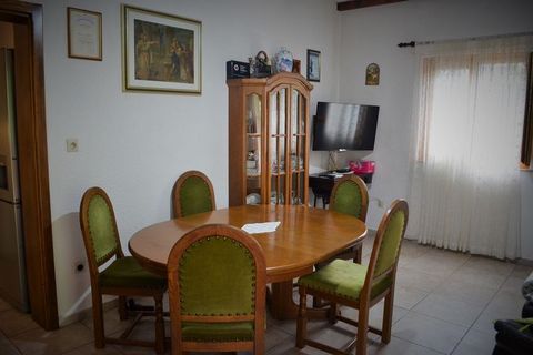 This cosy 2-bedroom apartment in Gata is suitable for a family of 4 or couples on a romantic vacation. This holiday home also features a shared garden and a barbecue to enjoy. The strategic location of the apartment situates it in the proximity of Ga...
