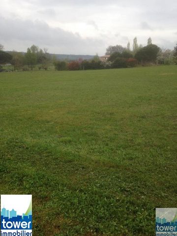 Beautiful serviced area of 1162 m2. Good exposure. LOT 3. TowerGersGascogne at ... Advertisement written by an independent agent rsac 343437117. - Advertisement written and published by an Agent -