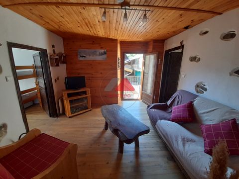 You will discover for nature lovers in your agency Abithéa in Gap this furnished village house located in Les Gleizes a Réallon, on the edge of the Parc des Écrins and 15 minutes from the resort. You will enjoy an unobstructed and breathtaking view o...
