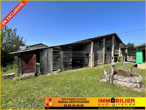 ******************** EXCLUSIVE ******************** In the town of CERONS, less than 2 km from the town center, its primary and kindergarten schools, its SNCF train station, less than 5 minutes from the A62 ILLATS/PODENSAC motorway exit, this stone c...
