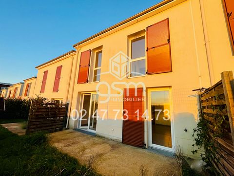 GSM IMMOBILIER MONTBAZON offers you on MONTBAZON near schools and college this house of 2012 offering 4 bedrooms in quiet residence. Its bright living room overlooking the garden will seduce you with its layout and direct access to the terrace. Ideal...