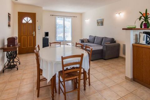Enjoy a wonderful holiday in this lovely air-conditioned holiday home with private pool. It is located in the countryside, in a pretty village in the Hérault region and 45 minutes from the Mediterranean beaches. Take a walk or bike ride in the Haut-L...
