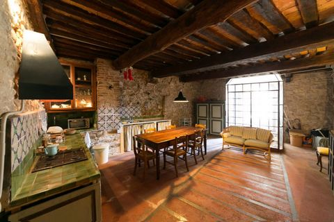 Magliano in der Toskana - Pereta Im Dorf Pereta bieten wir ein charmantes historisches Haus von 200 m² an, das um einen Innenhof/Garten herum angelegt ist, der sich an die alten Aldobrandesche-Mauern anlehnt und ein sonniges, nach Südwesten ausgerich...