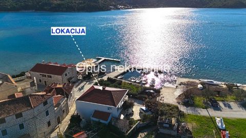 - Slano, surroundings of Dubrovnik - Video attached A charming villa for sale, first row to the sea, in the town of Slano, near Dubrovnik. It consists of a ground floor and a first floor, with a total area of 200 m2. If something needs to be emphasiz...