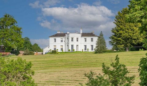 Situado a poucos quilômetros ao norte da histórica cidade mercantil de Ross-on-Wye, o Pengethley Manor é um belo exemplo de uma mansão clássica inglesa Georgiana de Grau II, completa com uma variedade de acomodações auxiliares, belos terrenos no tota...