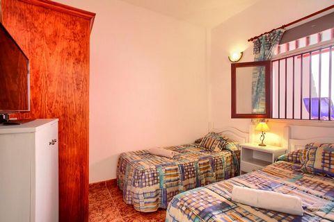 This attractive holiday home on the Spanish island of Tenerife has a nice location by the sea. It is ideal for relaxing sun holidays family or friends, both in summer and in winter. On Tenerife you will find beautiful beaches, cozy restaurants and ni...