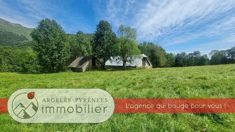 BERGONS VALLEY: LOT OF TWO BARNS TO RENOVATE The first barn is made of local stones and is about 90 m2 on the ground with a natural slate roof The second barn is 120 m2 on the ground to renovate. Sold with a plot of 1200 m2. Provide sanitation - dril...