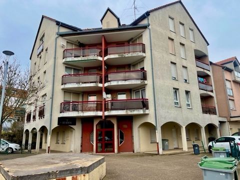 FIRST-TIME INVESTOR To seize in a building close to all amenities, an apartment type F3 rented with a surface of 65.76 m2 including entrance, hallway, kitchen open to living room, two bedrooms, bathroom, toilet Electric heating DPE D Fees charged to ...