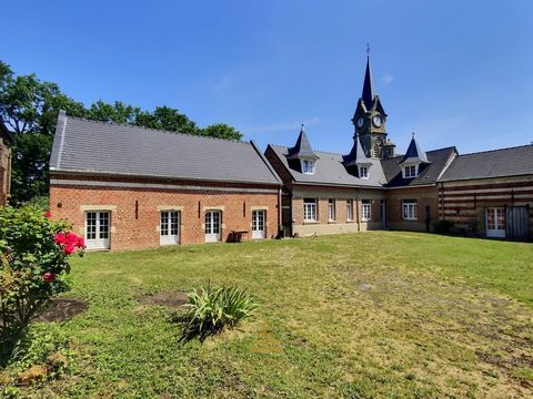Between PARIS and BRUSSELS, located less than 15 minutes from the city center of CAMBRAI in an exceptional environment (near castles, abbey of Vaucelles...), AZTECA presents for sale in EXCLUSIVITY, a magnificent farmhouse of character 'Norman type' ...