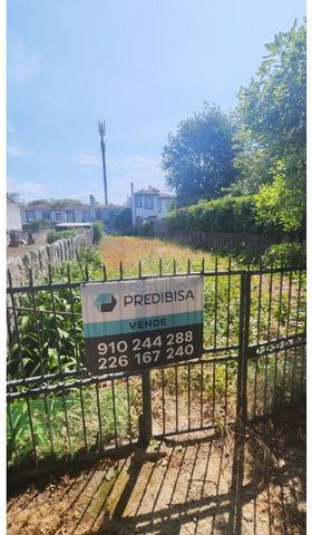 Fabulous plot of land on Av da Républica, Granja, VNG, Facing West, in one of the most historic and exclusive streets of Granja. - PIP approved with the following features: - Total land surface: 206.20m2 - Total deployment area: 122.47m2 - Gross cons...