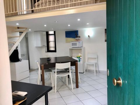 PESCARA: just a few minutes from the city center, we offer for sale a modern apartment - loft style - of 88 square meters. Located on the ground floor of a building of a few floors, the proposed apartment is a modern and functional solution, where ev...
