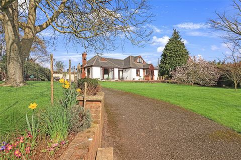 Webbers and Fine & Country are delighted to offer for sale Crooks Orchard on the edge of the West Somerset village of Fitzhead. The property was originally a bungalow built in the 1930's but has been extended substantially during the 1900's. It enjoy...