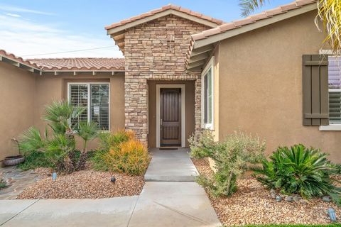 Welcome to Mission Shores! You'll enjoy easy living in this beautiful home. Open kitchen with massive slab granite island and stainless appliances. Open great room with built in book shelves and fireplace for cozy winter evenings. Separate formal din...