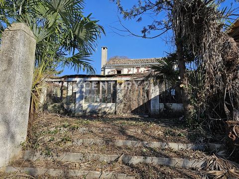 Poreč - detached stone house for adaptation in a great location Poreč - 6 km from Poreč and the sea, in a quiet typical Istrian countryside, a detached stone house for sale with a garden of 700 m2 approx. The house is registered as a commercial build...